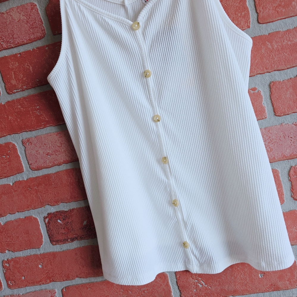 NWT! Boutique Ribbed Tank - Picture 4 of 4